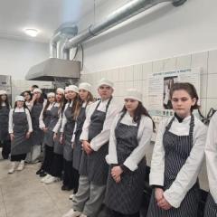 Nasi przyszli szefowie kuchni, którzy już teraz udowadniają, że gastronomia to nie tylko zawód, ale także sztuka i sposób na wyrażenie siebie.