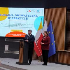 Udział w konferencji „Edukacja obywatelska w praktyce”, zorganizowanej przez Wojewodę Świętokrzyskiego, Świętokrzyskiego Kuratora Oświaty oraz Świętokrzyski Urząd Wojewódzki.