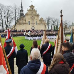 Wojewódzkie Obchody Narodowego Święta Niepodległości, w których uczestniczył Poczet Sztandarowy naszej szkoły.