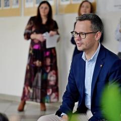 Uczniowie IV i V LO oraz Zespołu Szkół Ekonomicznych w Kielcach zgłaszają projekty w ramach Młodzieżowego Budżetu Obywatelskiego - każda szkoła ma 6 tys. zł na realizację swoich pomysłów 🙂 To nagroda za najwyższą frekwencję w wyborach do Młodzieżowej Rady Miasta.
